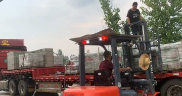 长治 黄金麻冰裂纹，地铺石装车