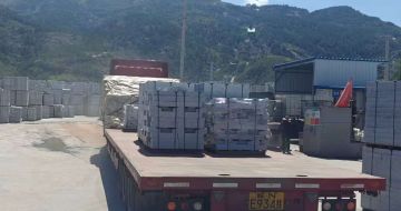 长治 芝麻白仿形路沿石，直形路沿石