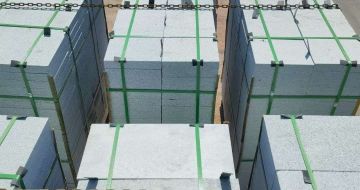 长治 芝麻白花岗岩5公分地铺石 花岗岩厂家工厂装车日常