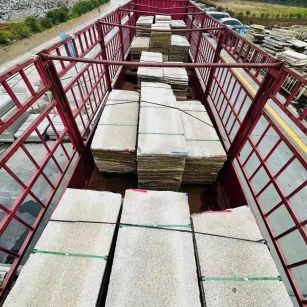 长治 黄金麻花岗岩荔枝面，光面毛板装车完成