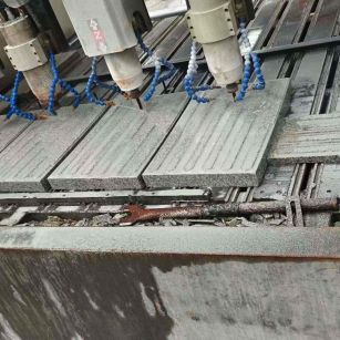 长治 芝麻白花岗岩荔枝面盲道雕刻