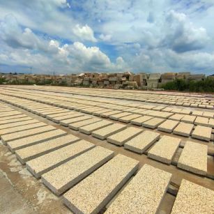 长治 黄金麻花岗岩荔枝面地铺石防护中