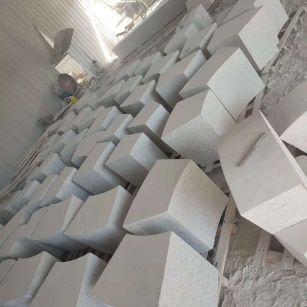 长治 白麻花岗岩异形坐凳