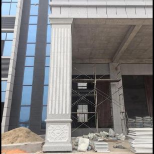 长治 芝麻白光面花岗岩门楼大柱（罗马柱）配雕花底座