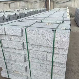 长治 白麻花岗岩路沿石，弧形路沿石，道牙石，马路牙子，界石，路缘石，平沿石，直岩石，平缘石等