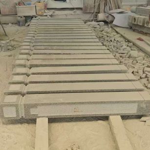 长治 芝麻白异形加工雕刻-栏杆大柱，方柱