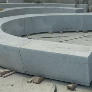 长治 芝麻白花岗岩光面弧形坐凳