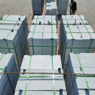 长治 芝麻白花岗岩5公分地铺石 花岗岩厂家工厂装车日常