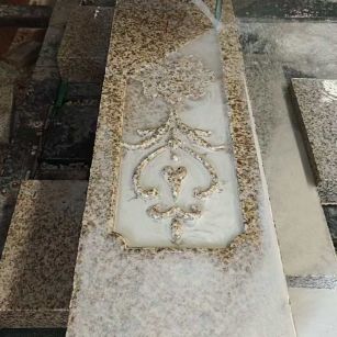 长治 黄金麻花岗岩异形加工雕刻栏杆大柱