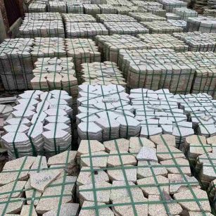 长治 黄金麻白麻花岗岩荔枝面地铺石(冰裂纹)