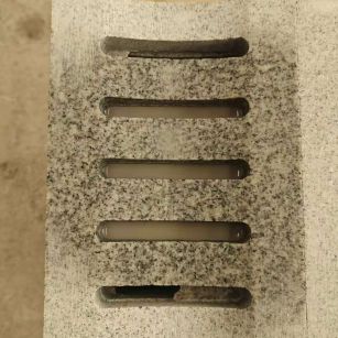 长治 芝麻白拉丝面花岗岩U型开槽排水槽