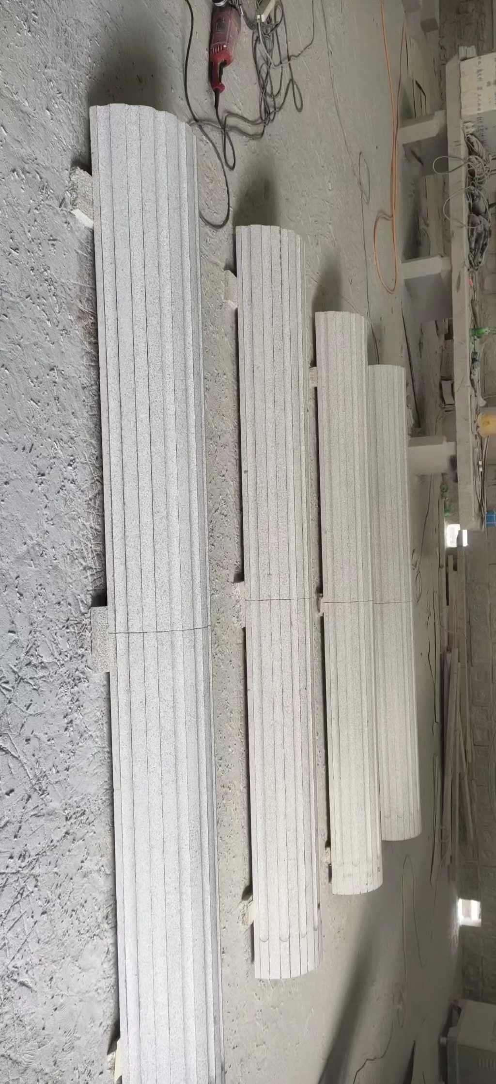 长治 花岗岩厂家带你看白麻花岗岩门楼大柱柱皮