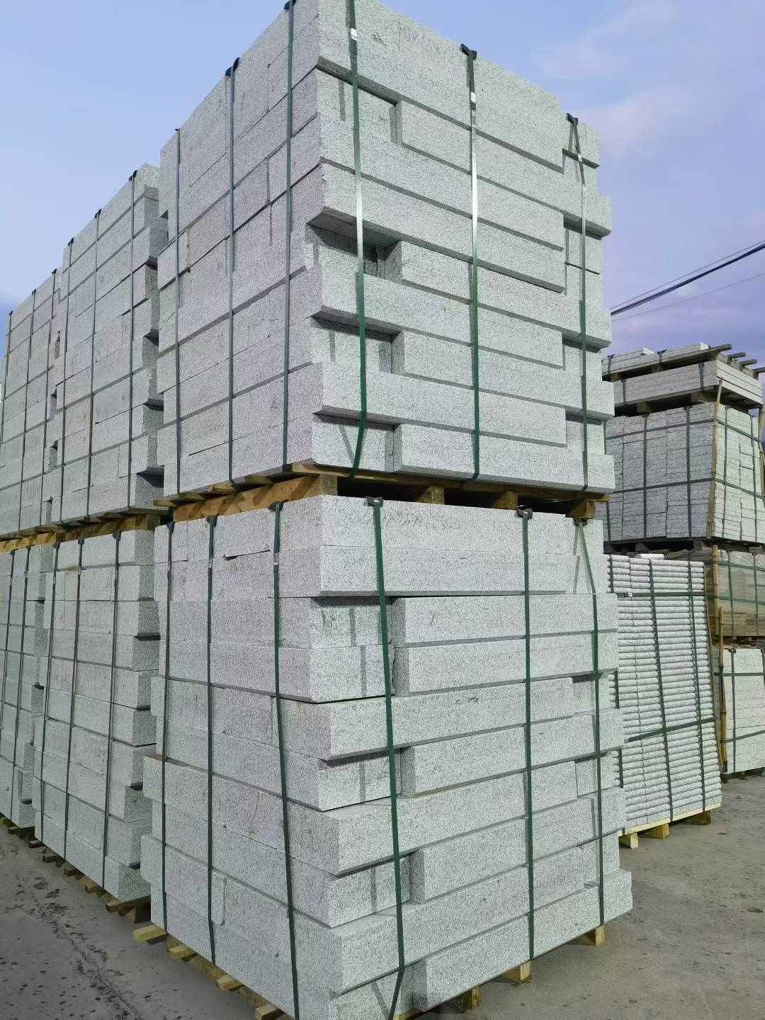 长治 芝麻白花岗岩路沿石，路缘石，路肩石，道牙，立缘石，马路牙子，街沿石，侧石等