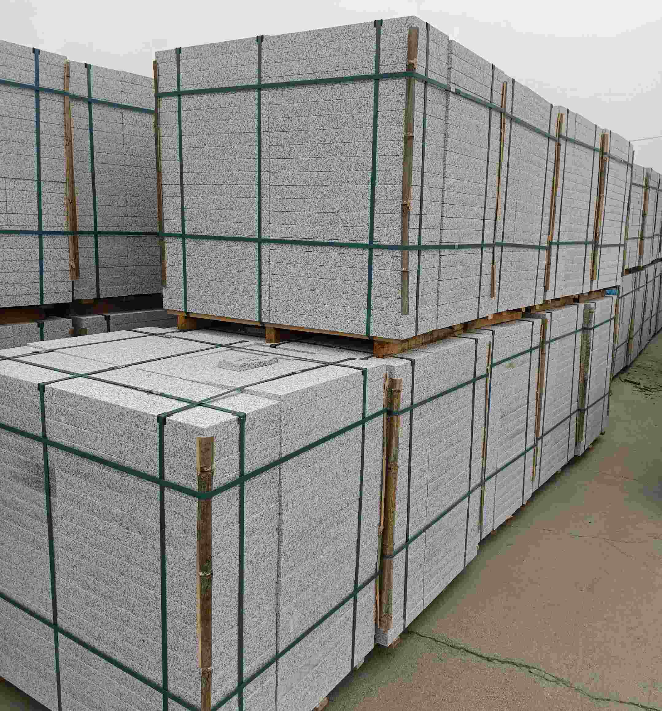 长治 白麻花岗岩石材荔枝面地铺石（300*600*50）