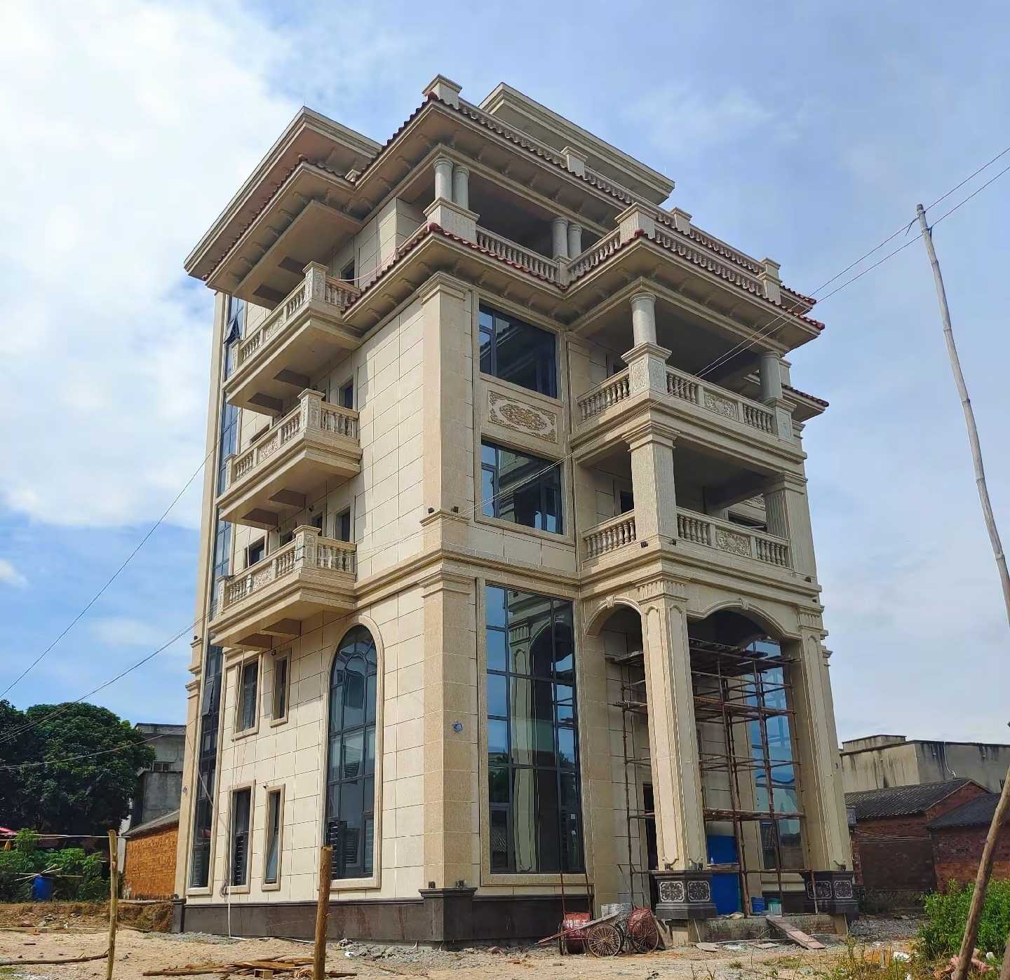 长治 黄金麻花岗岩石材别墅外墙干挂搭配（雕花栏杆花瓶柱门楼罗马柱）