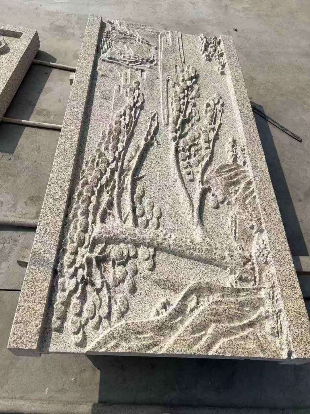 长治 黄金麻雕刻板浮雕迎客松