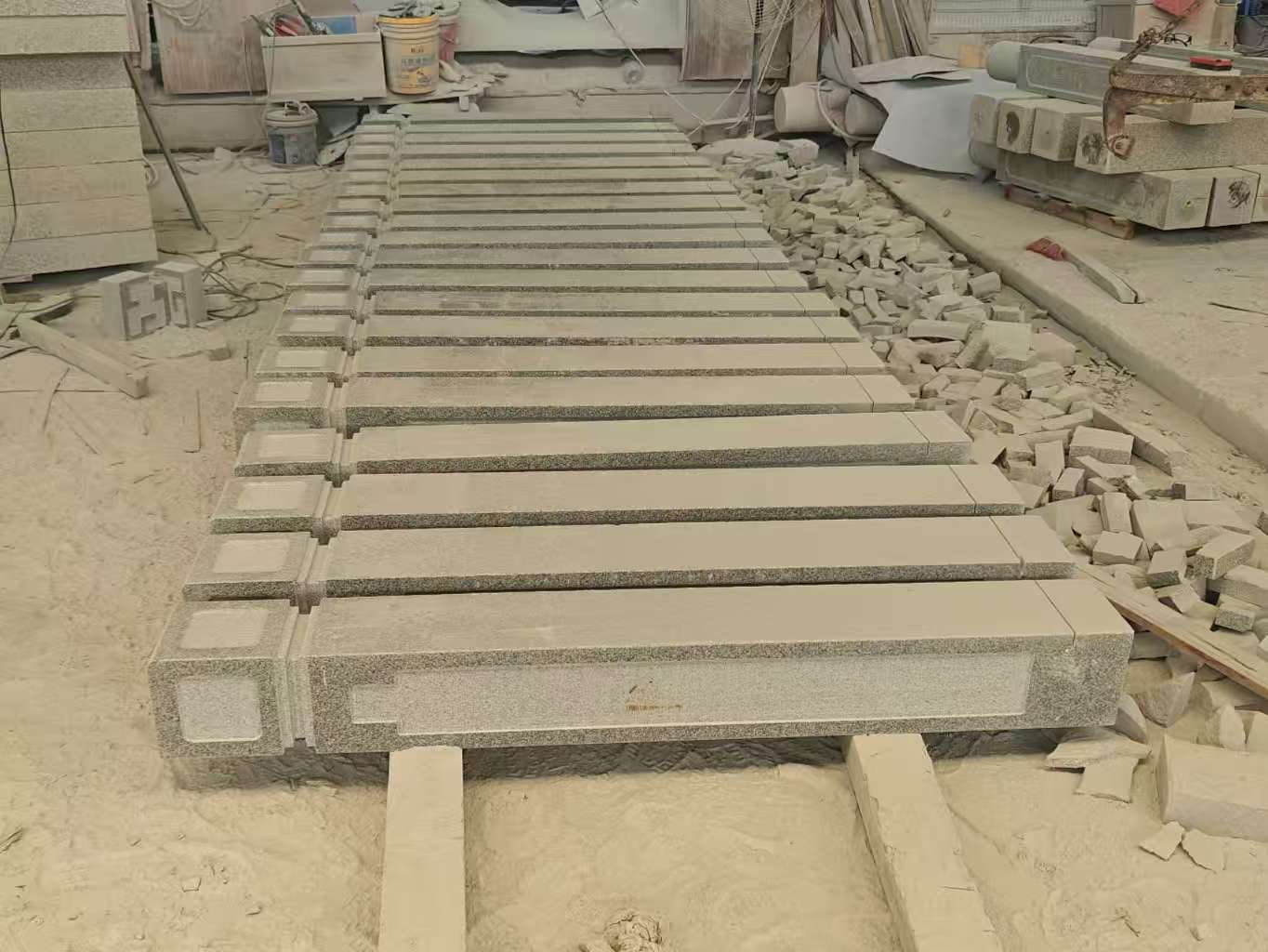 长治 芝麻白异形加工雕刻-栏杆大柱，方柱