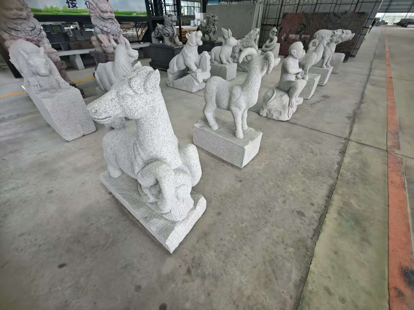 长治 芝麻白花岗岩造型立体雕刻——十二生肖